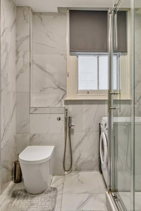 Cosy 2Br Retreat Near Paddington Station Apartment ลอนดอน ภายนอก รูปภาพ