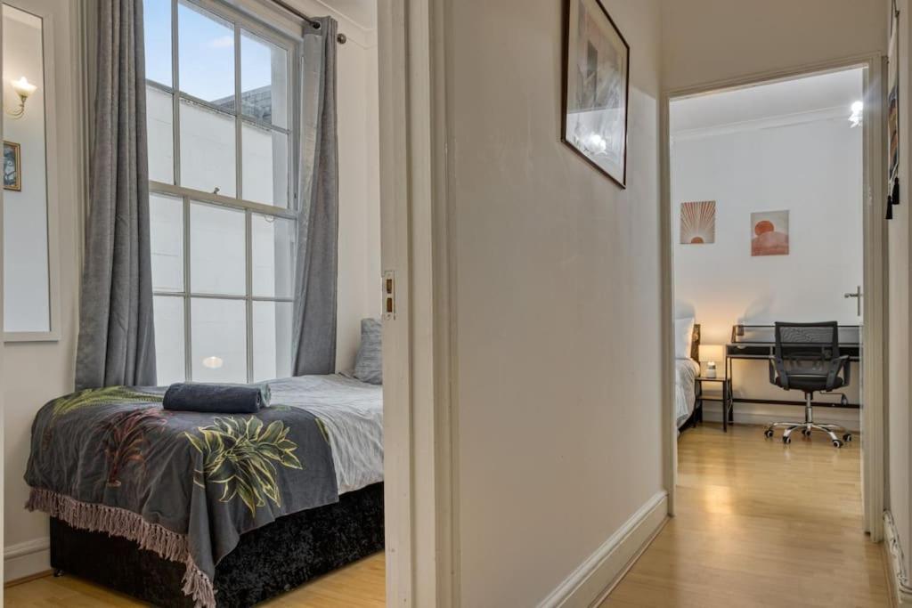 Cosy 2Br Retreat Near Paddington Station Apartment ลอนดอน ภายนอก รูปภาพ